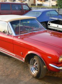 Ford Mustang z roku 1966 po renovaci v dílně Adama Gertiga