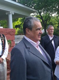 Ministr zahraničí Karel Schwarzenberg promlouvá ke krajanům v Texasu