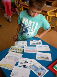 Děti v Kunovicích vytvořily obří leporelo