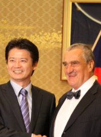 Český ministr zahraničí Karel Schwarzenberg se setkal se svým japonským protějškem Koičiró Genbou