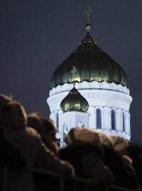 Tisíce Moskvanů stály frontu na prohlídku vzácné relikvie