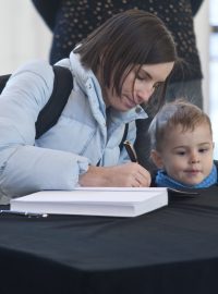 Na Pražském hradě jsou vystaveny kondolenční knihy k úmrtí exprezidenta Václava Havla