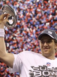 Nejužitečnější hráč finále - rozehrávač New Yorku Eli Manning