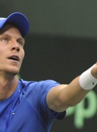 Český tenista Tomáš Berdych v Davis Cupu proti Italovi Bolellim