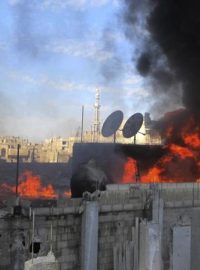 Syrská armáda pokračuje v útocích na centrum povstalců v Homsu