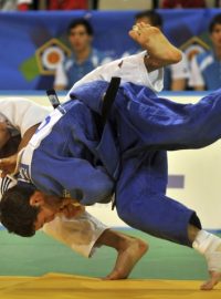 Judo. Turnaj Světového poháru v judu 25. února v Praze. Janislav Gerčev z Bulharska (vzadu) a Artiom Aršansky z Izraele v kategorii do 60 kg