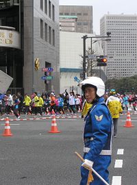 Tokio. Japonský policista