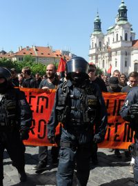 Anarchistické setkání v Praze, demonstrace prošla Prahou na náměstí Republiky