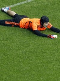 Brankář Chelsea Petr Čech na stadionu Bayernu Mnichov před večerním finále LM proti domácímu týmu