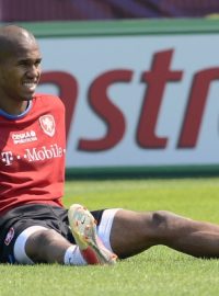 Theodor Gebre Selassie 18. června na tréninku fotbalové reprezentace na mistrovství Evropy ve fotbale ve Vratislavi.