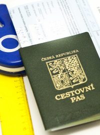 Cestovní pas pro dítě, zápis dítěte do pasu (ilustrační foto)