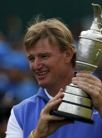 Ernie Els s vítěznou trofejí z British Open