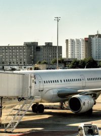 Airbus A321-212 společnosti Air France na letišti Roissy Charles de Gaulle u Paříže