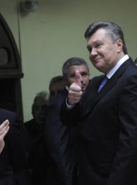 Ukrajinský prezident Janukovič odvolil v Kyjevě