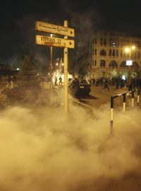 Egyptské bezpečnostní síly proti demonstrantům použily slzný plyn