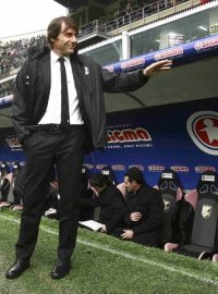 Trenér Juventusus Turán Antonio Conte se konečně vrátil na střídačku svého týmu