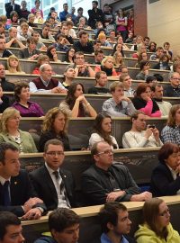Prezident Václav Klaus na Fakultě informatiky a managementu Univerzity Hradec Králové přednášel studentům o otázkách evropské integrace