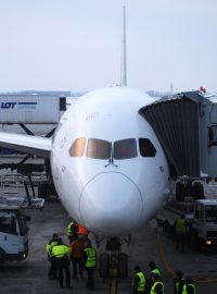 Boeing 787 Dreamliner zepředu