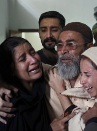 Příbuzní zastřelené pákistánské zdravotnice truchlí