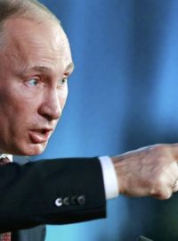 Kritizovat se zahraničím nenecháme, vzkázal Putin Američanům