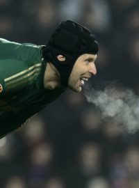 Petr Čech v dresu Chelsea při utkání Evropské ligy na hřišti Sparty