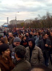 Rusové si na Bolotném náměstí v centru Moskvy připomněli události z loňského května a vyjádřili znovu Putinovi svůj nesouhlas.