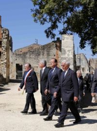 Oradour sur Glane navštívili německý prezident Joachim Gauck a jeho francouzský protějšek Francois Hollande