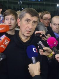 Volební centrum hnutí ANO v Praze. Lídr Andrej Babiš hovoří s novináři