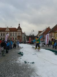 Snowboardová dráha na náměstí v Dobřanech