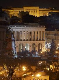 Ukrajina, Kyjev. Demonstranti na náměstí Nezávislosti