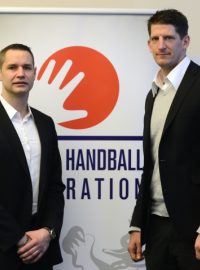 Novými trenéry české házenkářské reprezentace se od 1. července stanou Jan Filip (vlevo) a Daniel Kubeš