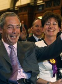 Lídr  britské populistické strany UKIP Nigel Farage