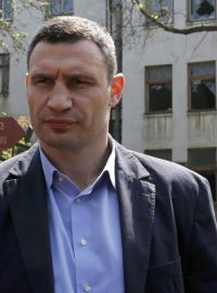 Nový starosta Kyjeva Vitalij Kličko vyzývá k odstranění barikád a stanů v centru města