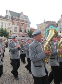 Příchod muzikantů na náměstí