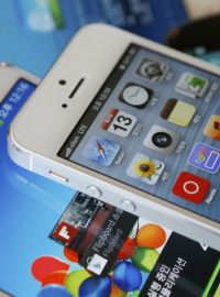 Samsung a Apple se dohodly na ukončení soudních pří  (ilustrační foto)