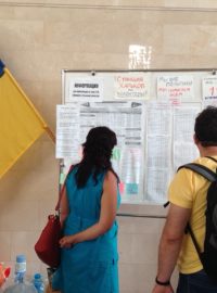 Informace pro uprchlíky na nádraží v Charkově