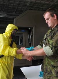 V Těchoníně ošetřují pacienty s vysoce nakažlivými nemocemi. Právě tady by se mohla léčit ebola