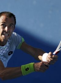 Lukáš Rosol po rychlém přesunu zvládl úvodní kolo Australian Open