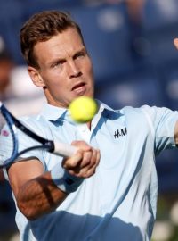 Tomáš Berdych postoupil na turnaji v Dubaji do čtvrtfinále