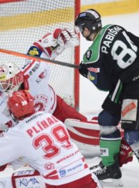 Šimon Hrubec v brance Třince pouští boleslavský gól