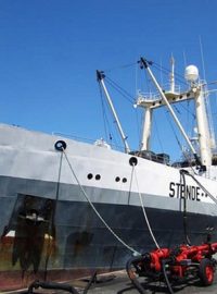 Snímek lodi z roku 2011. Původně se jmenovala Stende, po prodeji do Ruska dostala název Dálný východ