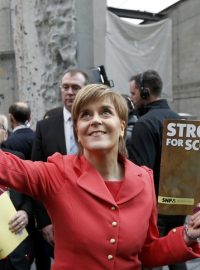 Předsedkyně Skotské národní strany (SNP) Nicola Sturgeonová