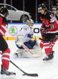 Tyler Seguin (91) střílí v utkání s Francií svůj druhý gól, kterým zvyšoval na 3:1 pro Kanadu