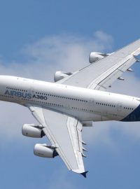 Airbus A380 na letecké přehlídce u Paříže, 15.6.2015