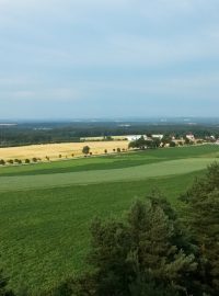 Turisté z nové rozhledny nad Děbolínem uvidí do Novohradských hor i k Táboru