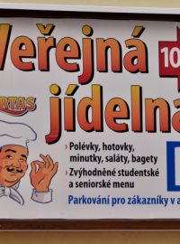 V plzeňské fakultní nemocnici zůstávají stále lidé, kteří se nakazili salmonelózou. Bakterie salmonely podle dosavadních zjištění obsahovaly špagety z plzeňské vývařovny ZRTAS, která prodala 24. července 140 porcí do různých firem a institucí