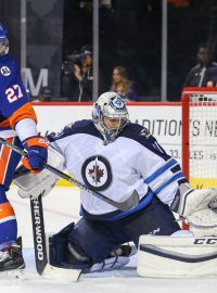 Ani český brankář Ondřej Pavelec nepomohl Winnipegu k výhře na ledě New York Islanders