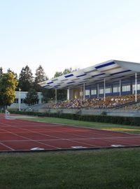 Vizualizace – Kladno se chystá zastřešit tribunu na sportovišti Sletiště