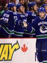 Radim Vrbata zaznamenal své první body v sezoně, k bodům to Canucks nepomohlo