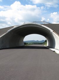 Tunel na stavbě dálnice D8 u Dobkoviček